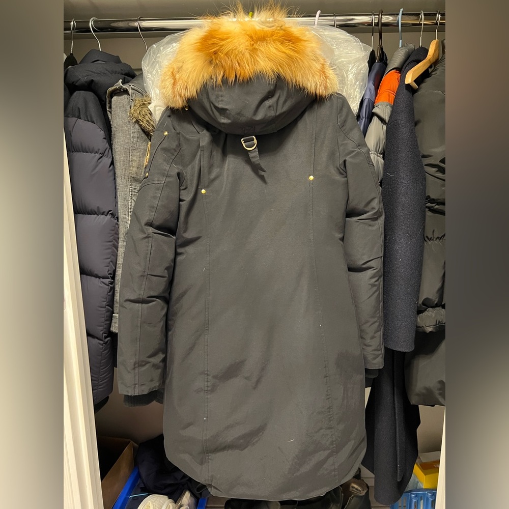 Women’s Navy/gold Moose Knuckles Parka - size sm